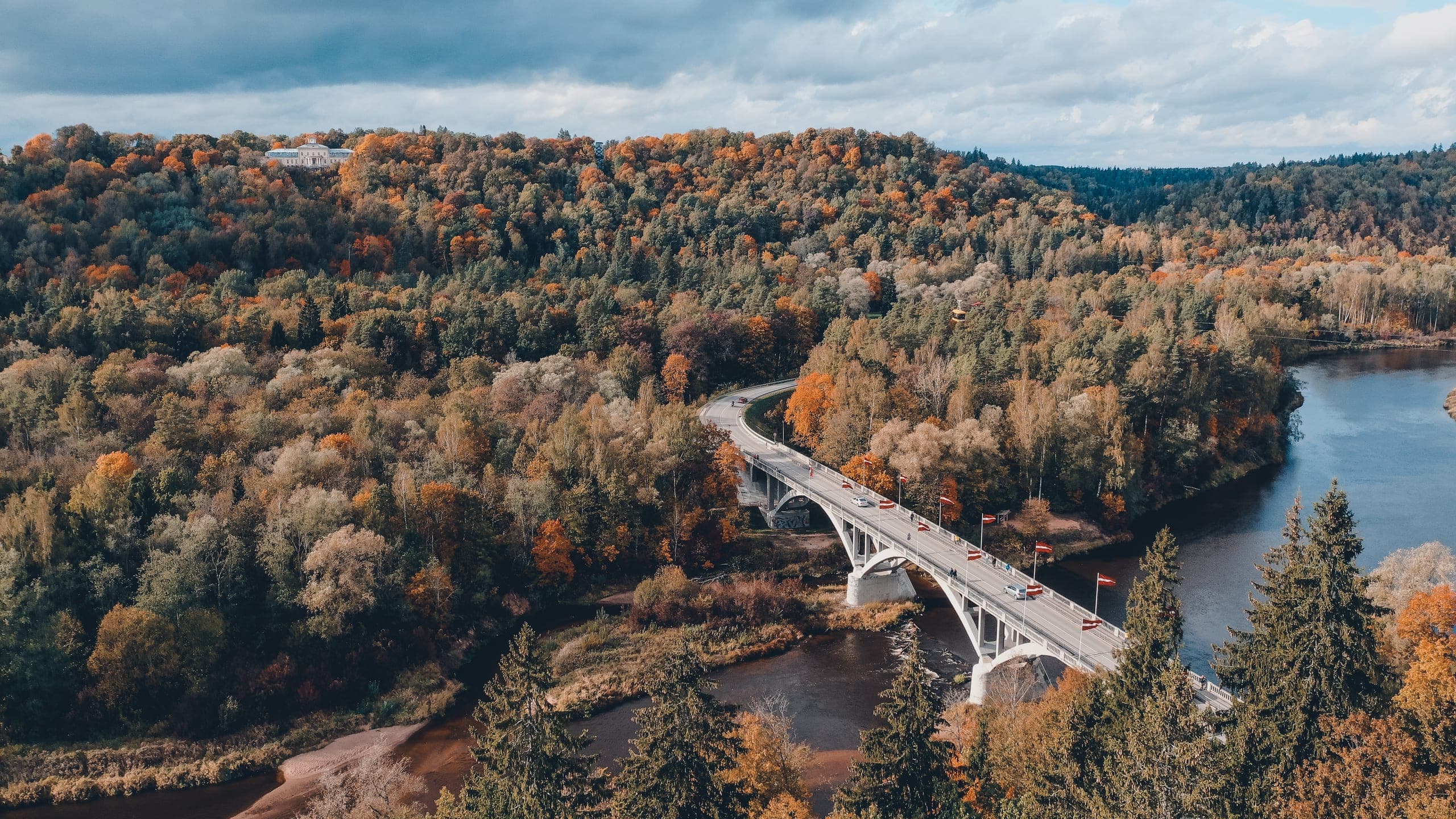 Into Latvia, weaving for the eve